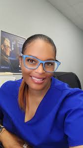 Dropping by to say heeey , haven't been here in a while. 👋🏾👋🏾