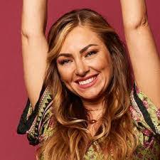 Maria Kuss's Instagram, Twitter & Facebook