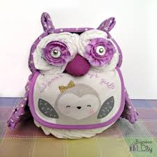 Gently throw a jumper or blanket over the injured bird to keep it warm. Owl Diaper Cake Crafting Cheerfully