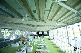 Das Cruise Center Altona Im Grun Weissen Fruhlingslook Schone Terrasse Silvesternacht Hamburg