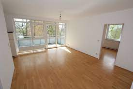 Für diese luxuriöse und individuelle mietwohnung wurden das dachgeschoss sowie der spitzboden einer. 3 Zimmer Wohnung Zu Vermieten Von Ossietzky Str 60 37085 Gottingen Gottingen Mapio Net