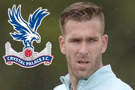 Jurgen Klopp and Frank De Boer react after Liverpool’s win over Crystal  Palace in Hong Kong