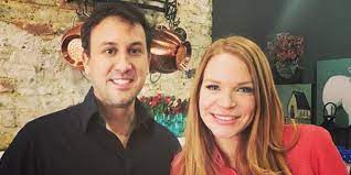 The premiere of 'nashville flipped' with julie couch airs on the diy network april 12, 2017 at 2 p.m. Troy Dean Shafer Of Nashville Flipped Has Died At Age 38