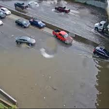 Flash flooding hits St. Louis after heavy rain
