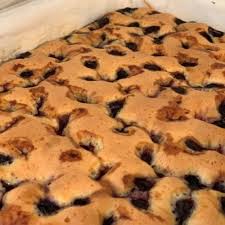 La baza un strat de pandispan, acoperind tot fundul vasului. Reteta Pandispan Pufos Din 5 Ingrediente Pe Care Le Ai Mereu In Casa Food Mall