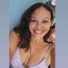 Hola! I would like to donate some female clothes. Please share with me  places where I can drop off some stuff. Thank you!