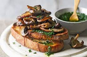 Una volta puliti tagliateli a pezzetti. Bruschette Con Funghi Trifolati Cucinare Facile