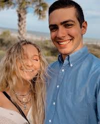 Emily Hooper's Instagram, Twitter & Facebook