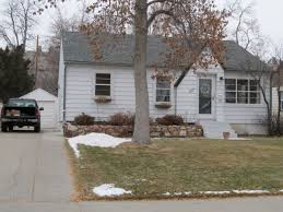3 4 Bedroom Home Close To Colleges Hospitals And Park Billings Mt Rentals 4 Bedroom 1 Non Egress 2 Bath House Renting A House Carpet Installation Rental