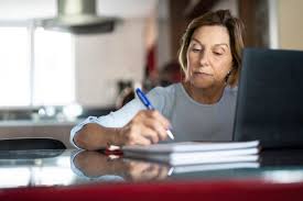 Program gratuit de calculare pensii. Sunt O PensionarÄƒ Care È™i MunceÈ™te La Ce Ar Trebui SÄƒ RenunÈ› Ca SÄƒ Nu Devalizez Bugetul È›Äƒrii