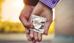 Le préservatif est un dispositif médical au sens de la loi, et aussi un produit très fragile. Preservatif Du Bon Usage De La Capote Doctissimo