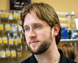 Eric Replogle's Instagram, Twitter & Facebook