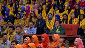 Penonton Di Rumah Nelpon Ini Talk Show Buat Ngecek Pulsa Ini Talk Show 10 Mei 2016 Round Sunglasses Snapchat Spectacles Fashion
