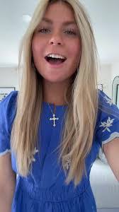 Colleen Lamb's Instagram, Twitter & Facebook