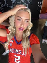 Hannah Cohen Basketball