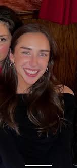 Can someone create a professional headshot from this picture?