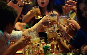 Vietnam S Tough New Drunk Driving Law Is Hurting Beer Sales Bloomberg They are drinking hamm's beer, a st. vietnam s tough new drunk driving law