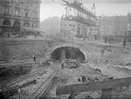 Ligne Parcours Mise En Service Longueur En Km 9 En Surface Nombre De Stations Rames En Pointe Millions Voyageurs 20 Metro Parisien Metro Paris Vieux Paris
