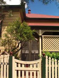 Brisbane Daily Photo Houses Queenslander House House Colors Australian Homes