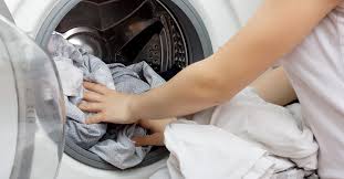 By soaking my red shirt for a few minutes prior to washing and adding vinegar, as i always do, to the rinse cycle, i was able to wash everything together. Vinegar In Laundry 8 Earth Friendly Uses And Benefits