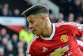Probably from latin rubeus through a vulgar latin *ruiu. Rojo Tegaskan Ingin Bertahan Di Manchester United Republika Online