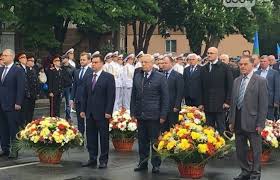 Jun 08, 2021 · у свою чергу мер кривого рогу костянтин павлов додав, що аеропорт, який перебуває на балансі міста, вже з'єднано з містом маршрутам комунального транспорту. Mer Krivogo Roga Predlagaet Naznachit Na Dolzhnost Ego Pervogo Zamestitelya Eks Nardepa Novosti
