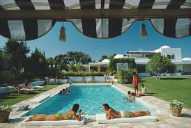 Poolside glamour art poster slim aarons vintage print photography art poster wall art retro leopolddempsey 4.5 out of 5 stars (10) $ 4.99. The Slim Aarons Prints Collection Galerie Prints Premium Photographic Prints
