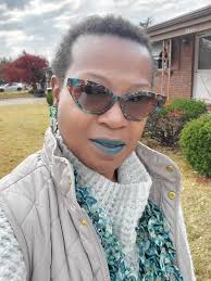 Ask God to help you to walk boldly in his presence today and always 🙏🏾