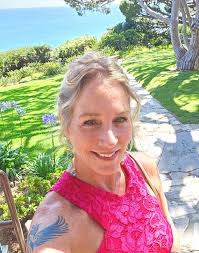 Karin Clarke's Instagram, Twitter & Facebook