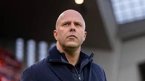 Liverpool - 🗣️ Arne Slot: “Các cầu thủ đã thể hiện một màn trình diễn khiến việc cổ động viên ủng hộ họ trở nên dễ dàng hơn, đặc biệt khi mọi
