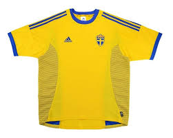 Keep up to date with your nation's latest kit here at soccer box, your number one stop for official football merchandise and accessories. Sweden 2002 Home Kit