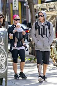 Their daughter willow sage was born in june 2011. Pink And Carey Hart Out In Nyc With Willow Sage Celeb Baby Laundry