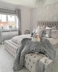 This Is Bedroom Is Gorgeous Follow Totallyglamdecor Use Mimysglamanddes Chic Bedroom Decor Glamour Chic Bedroom Decor Interior Design Bedroom Small