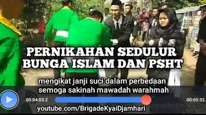 Foto dengan model seperti ini akan memberikan kesan tersendiri bagi para tamu undangan yang hadir saat acara pernikahan. Psht Story Wa Bikin Baper By Mas Fu22