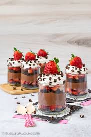With a crunchy oreo base, the creamiest of creamy middles, topped off with chocolate chips, these choc chip oreo cheesecake bars are the best of pour the mixture on top of the prepared base and smooth out. No Bake Strawberry Chocolate Cheesecake Parfaits Inside Brucrew Life