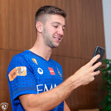 أتمت إدارة نادي الهلال، السبت، التوقيع مع الأرجنتيني لوسيانو فيتو لمدة ثلاثة أعوام بعد شراء عقده من سبورتنج لشبونة البرتغالي، وكشفت مصادر لـ«الرياضية» أن قيمة العقد. Ù„Ø§Ø¹Ø¨ Ø§Ù„Ù‡Ù„Ø§Ù„ Ø§Ù„Ø³Ø¹ÙˆØ¯ÙŠ Luciano Vietto Ù„ÙˆØ³ÙŠØ§Ù†Ùˆ ÙÙŠØªÙˆ Ø§Ù„Ù‡Ù„Ø§Ù„