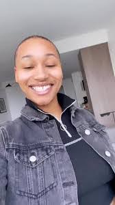 Ursula Mckay's Instagram, Twitter & Facebook