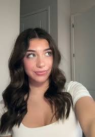 Amber Broxterman's Instagram, Twitter & Facebook