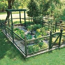 Fenced Garden Tv This Old House Plein De Bons Videos Pour Les Projets Autour De La Maison Vegetablegardening Dream Garden Garden Planning Outdoor Gardens