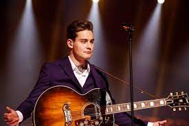 Op zondag 8 mei 2016 17:16 schreef tlc het volgende: Douwe Bob For Netherlands To Final Eurovision Songfestival Be