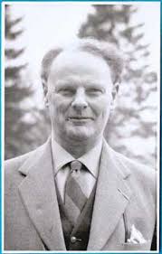 Oliver Warner (English writer)