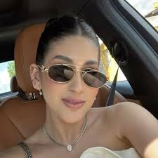 Gafas Caduchi + clean look = outfit perfecto✨️