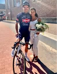 Search the world's information, including webpages, images, videos and more. Ceylin Alvarado Leading Lady In De Cross Ben Een Pitbull Het Belang Van Limburg Mobile