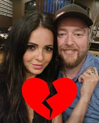 Big Mike out here being happy & healthy in his not so new relationship!  We're happy he's found his person, cause chile…that other one was/is a  handful! #90DayFiancePillowTalk