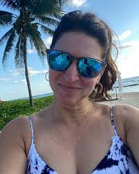 Angela Cucchi's Instagram, Twitter & Facebook