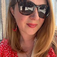 FIRST LOOK! 📸 Beauty and the Beast is back