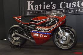 ホットロッド カスタムショーにカフェレーサー大挙出現 webヤングマシン カフェレーサー ホットロッド ヤマハ カフェレーサー