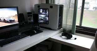 I hacked together a 98 inch wide custom ikea desk that looks awesome. Pin By Brian Lichliter On Ikea Malm Desk Setups In 2020 An Ikea Malm Desk And Https Ift Tt 3cmur8w Ikea Malm Ikea Malm Desk Desk Setup