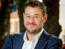 De reeks bereikte op één om 16.50 uur zo'n 150. Tientallen Acteurs Schrijven Open Brief Na Mogelijke Metoo Praktijken Vlaams Tv Gezicht Bart De Pauw Show Ad Nl