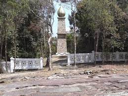 Asal usul suku dayak diperkirakan merupakan keturunan dari ras mongolid, asia. Sejarah Daerah Yan Kedah Nun Kalam Blogspot